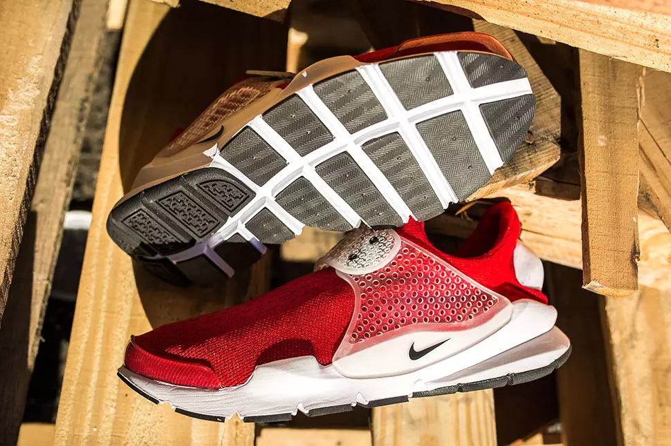 Nike Sock Dart Gym Red