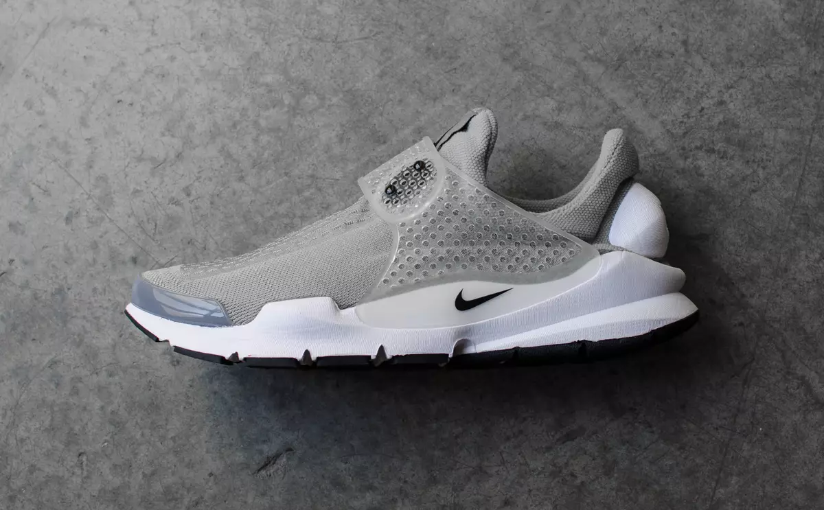 Nike Sock Dart 2016