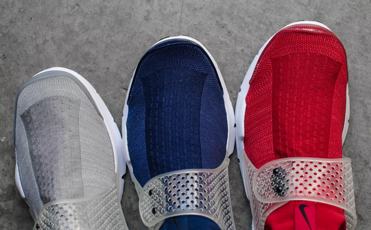 Nike Sock Dart 2016 година