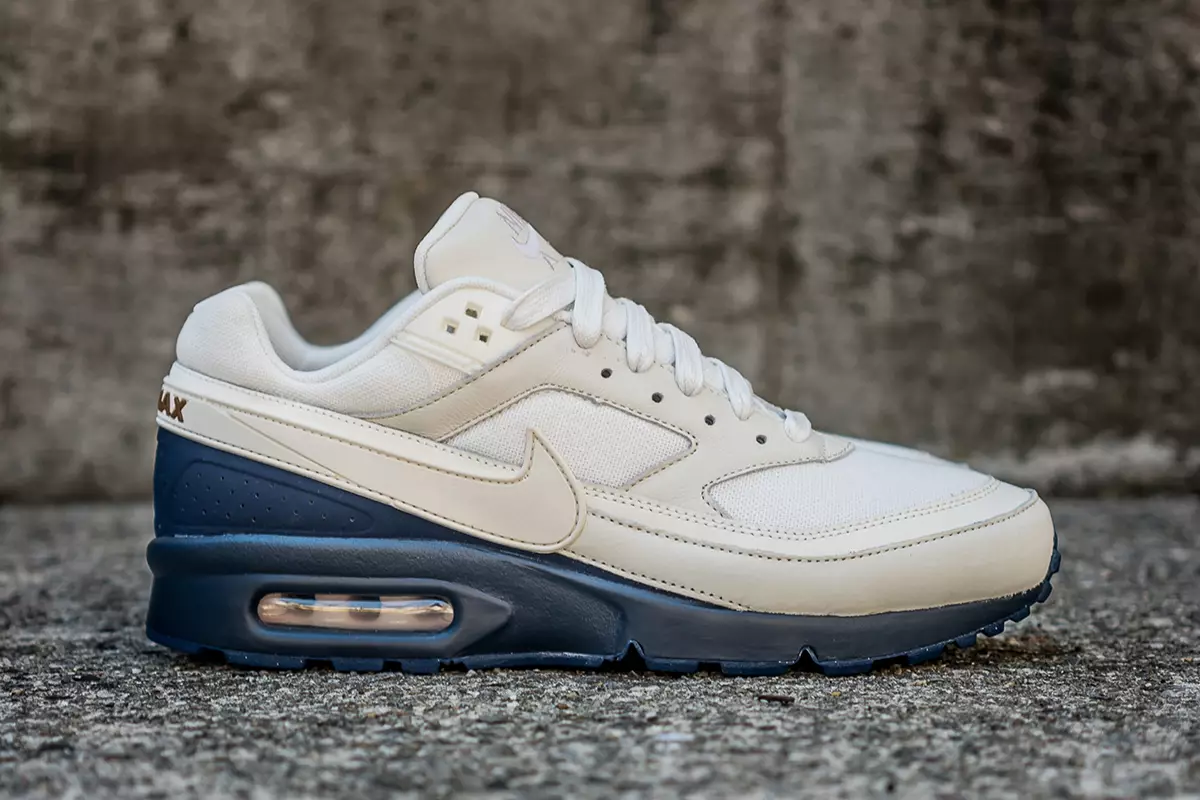 Nike Air Max BW Premium in Sail en Midnight Navy