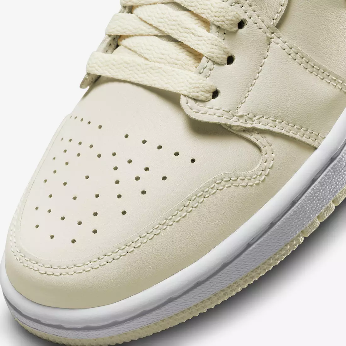 تاریخ انتشار Air Jordan 1 Low Coconut Milk DC0774-121