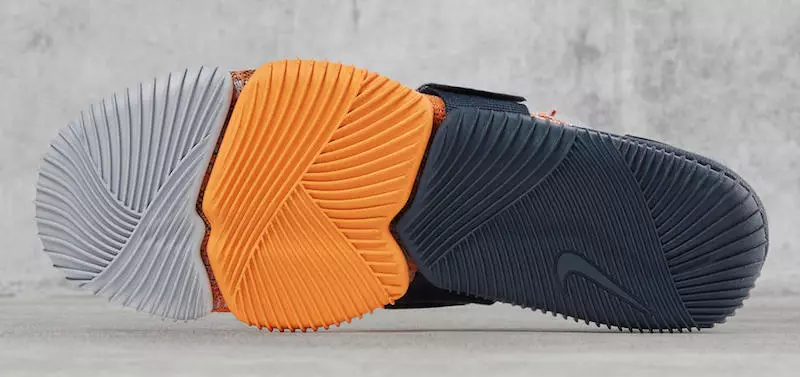 Санаи нашри NikeLab Aqua Sock 360