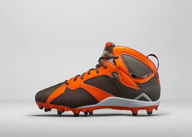 aer-Jordan-7-cleats-18