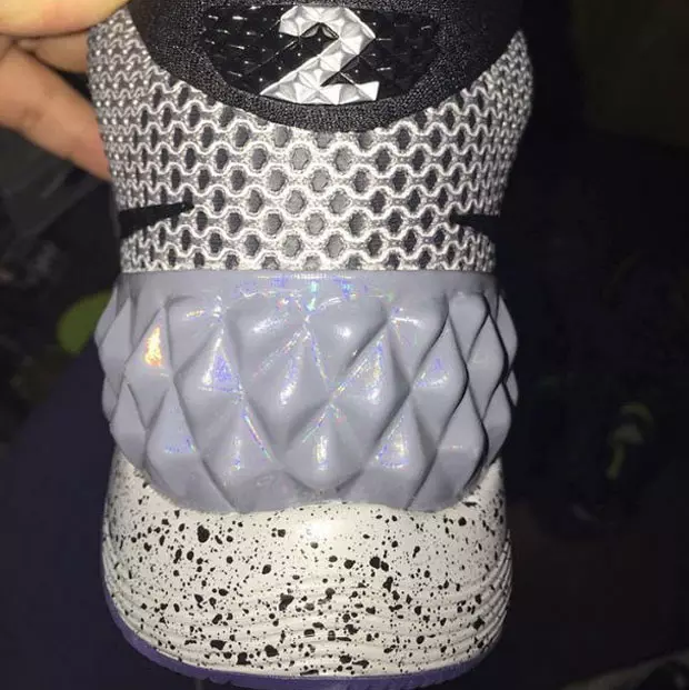 Kyrie 1 Tüm Yıldız