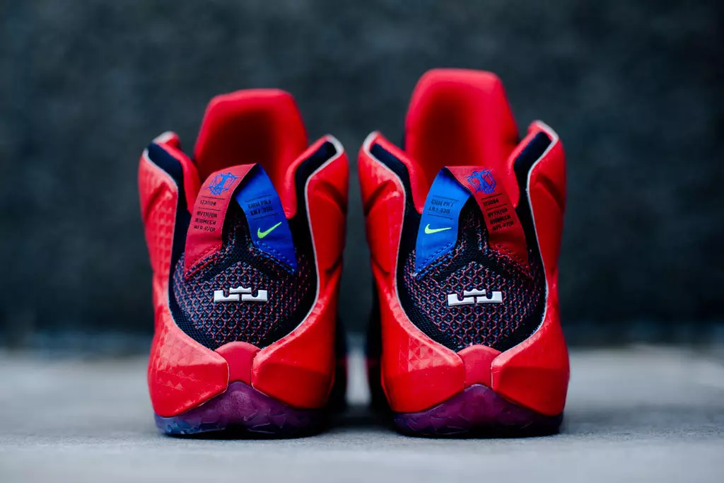 LeBron 12 GS Супермен