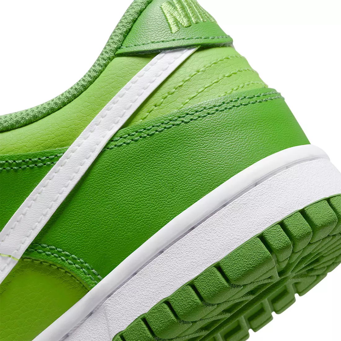 Nike Dunk Low Green White DJ6188-301 Data lansării