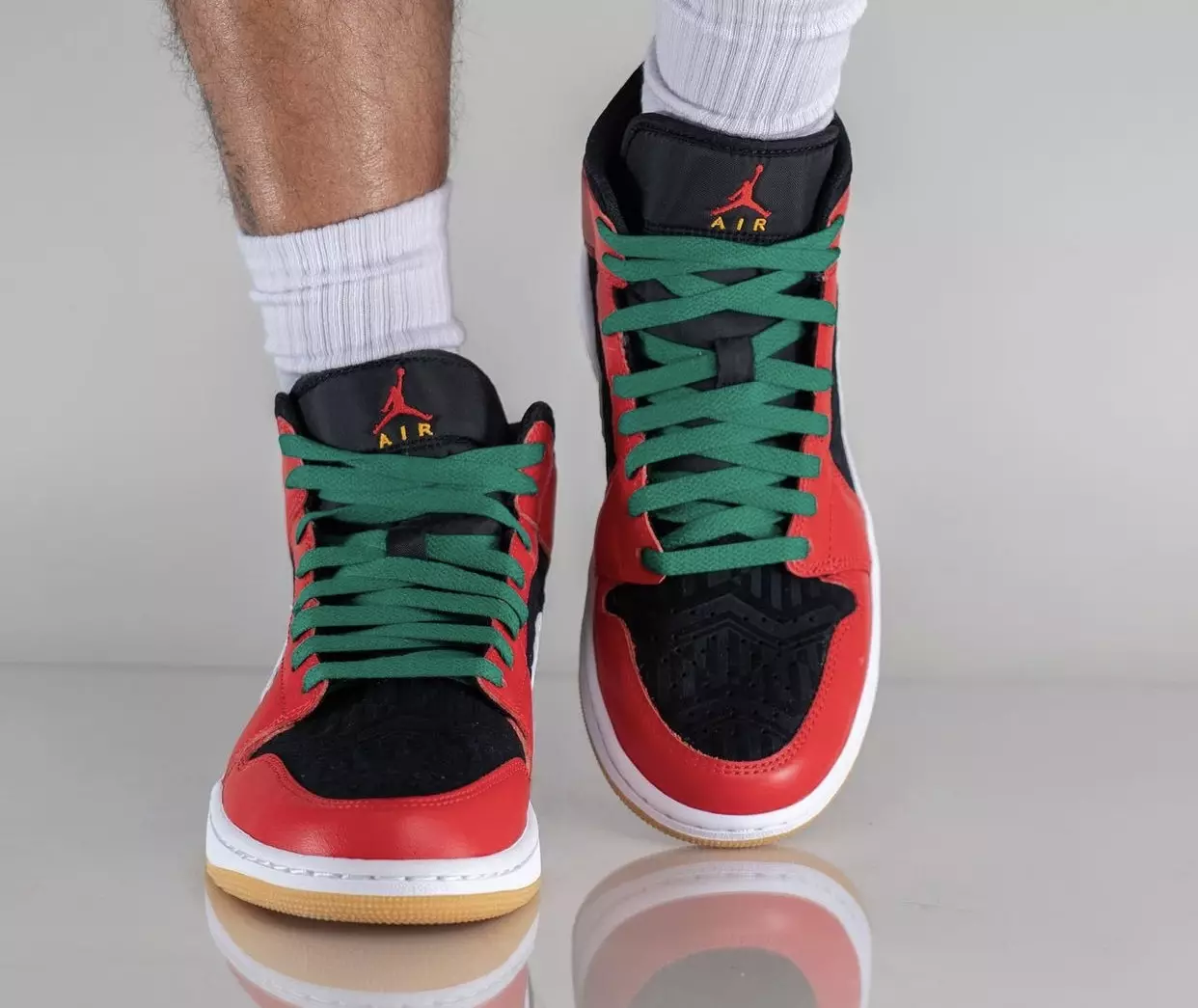 Air Jordan 1 מיטן ניטל DQ8417-006 מעלדונג טאָג