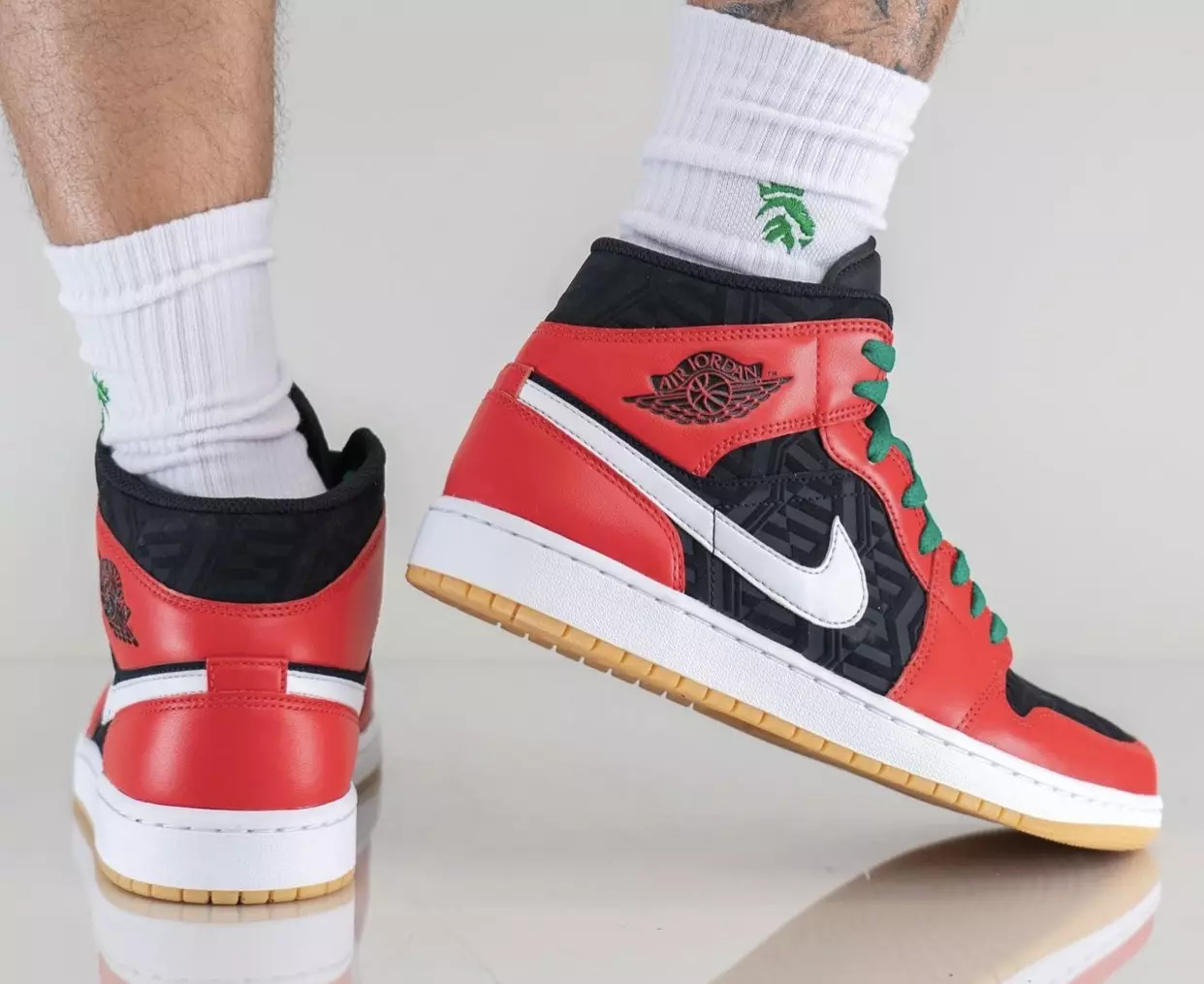 Air Jordan 1 Mid Christmas DQ8417-006 Дата випуску