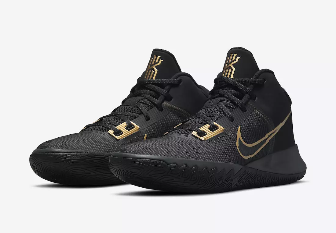 Nike Kyrie Flytrap 4 přichází v luxusní černé a kovové zlaté barvě