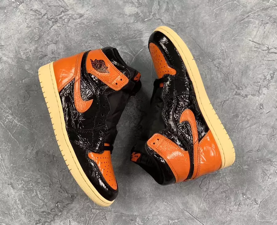 Air Jordan 1 ကွဲအက်နေသော Backboard 3.0 2019 ထုတ်ဝေသည့်နေ့စွဲ 555088-028