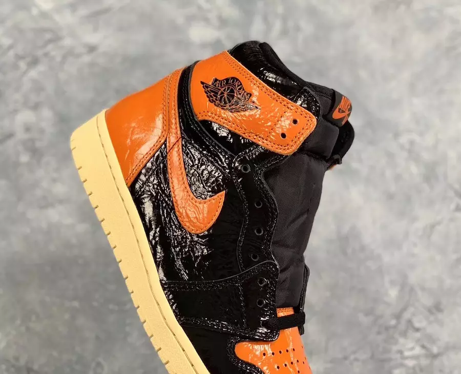 Air Jordan 1 ကွဲအက်နေသော Backboard 3.0 2019 ထုတ်ဝေသည့်နေ့စွဲ 555088-028