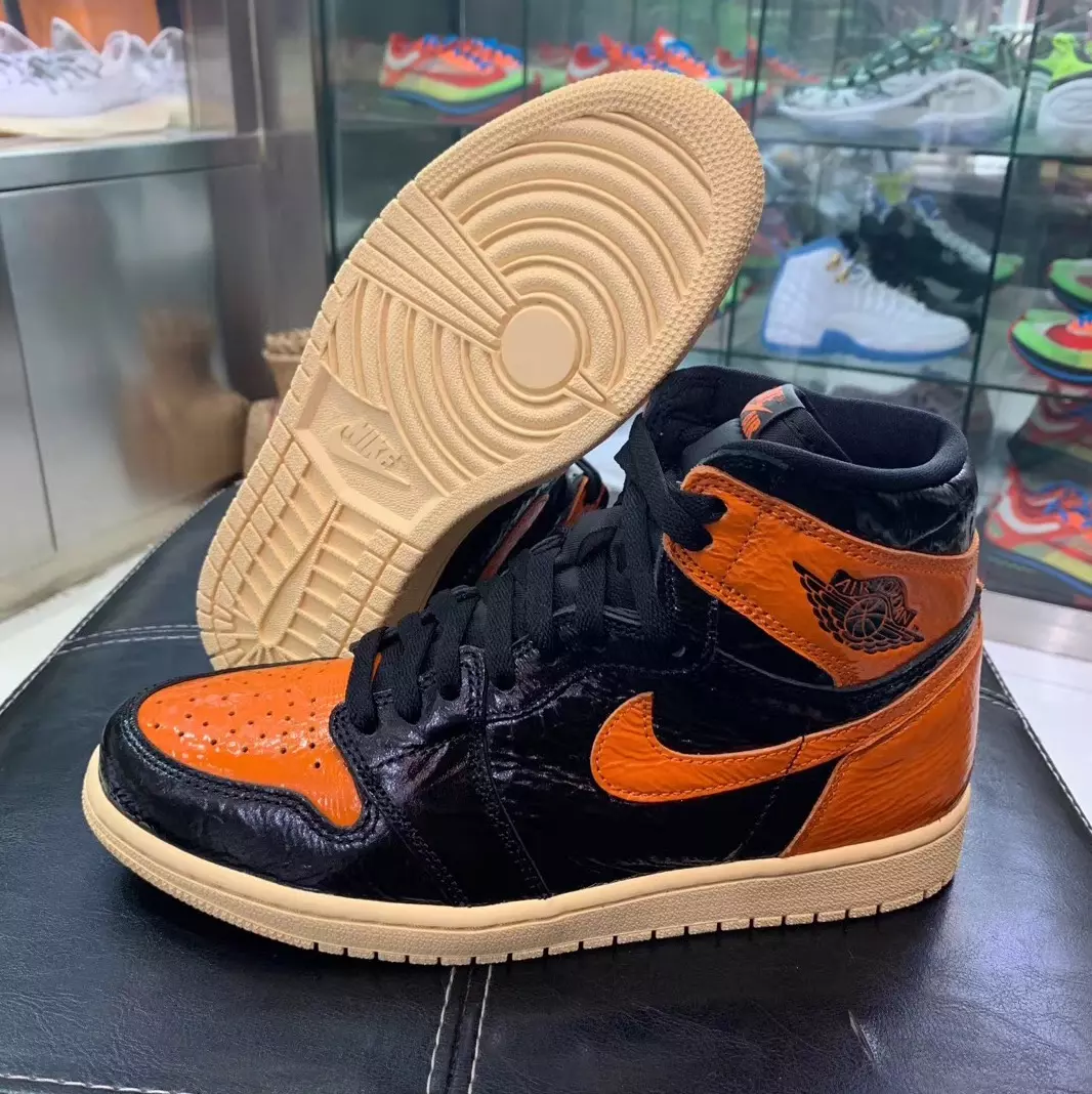 تاریخ انتشار 2019 Air Jordan 1 High OG Shattered Backboard 3.0 555088-028