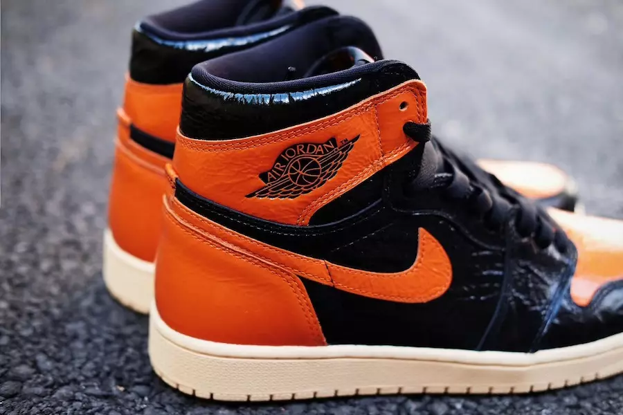 Air Jordan 1 SBB Cúlchlár Shattered 3.0 555088-028 Dáta Eisiúna Praghsáil