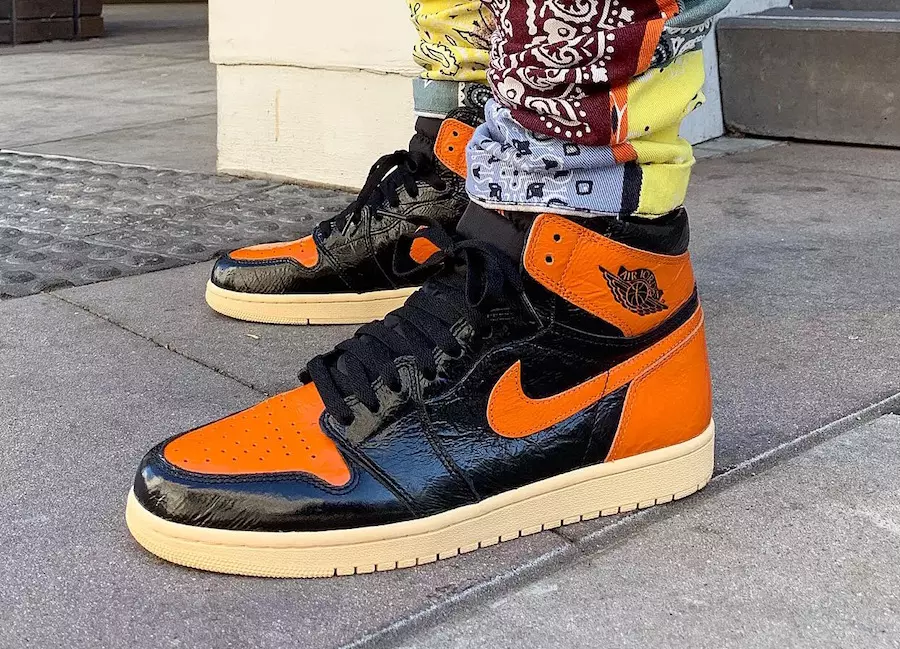 Air Jordan 1 Parçalanmış Arkalık 3 2019 555088-028 Ayak Üstü