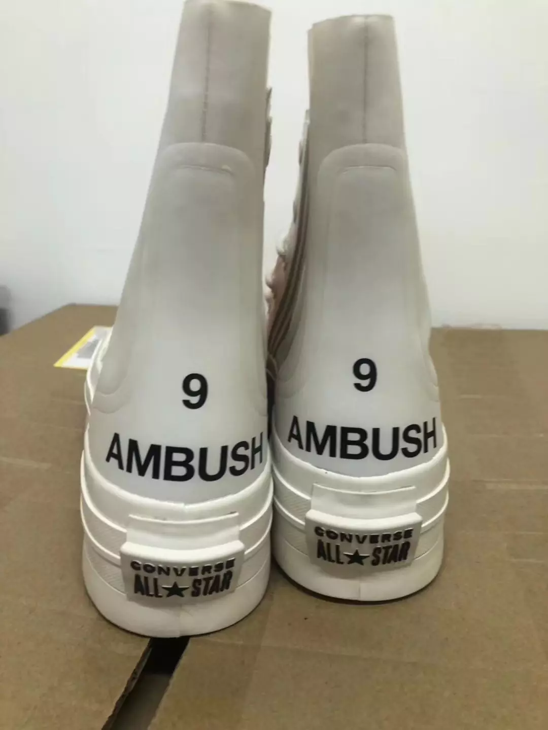 AMBUSH コンバース チャック テイラー ホワイト