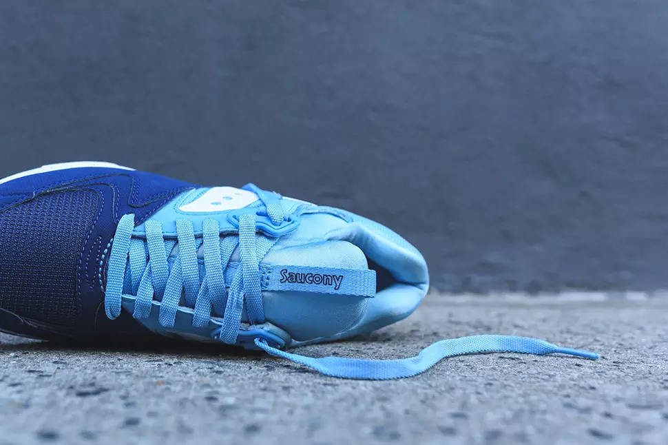 Saucony Grid 9000 Marine Lichtblauw