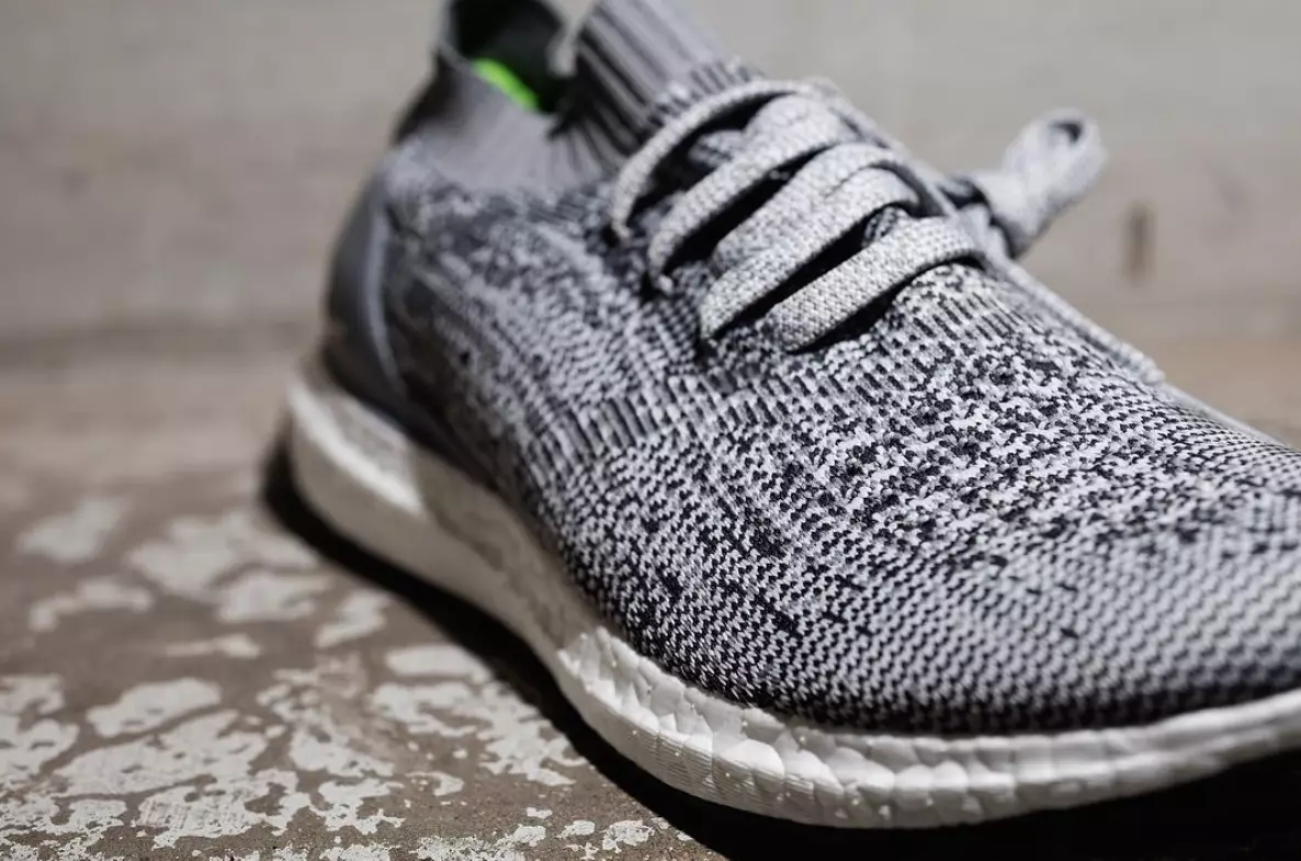 adidas Ultra Boost Uncaged Grijs