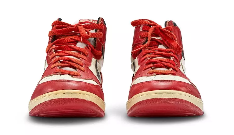 Michael Jordan Game-Worn Air Jordan 1 Chicago Player Sample