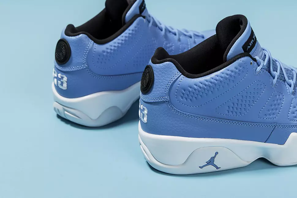 Air Jordan 9 Low Universitätsblau