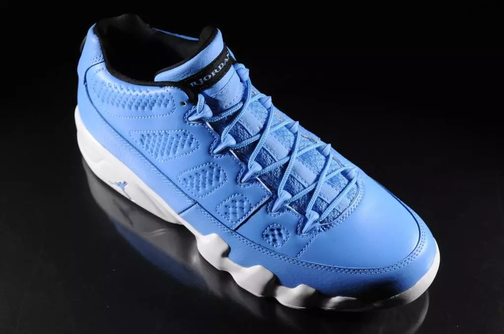 Air Jordan 2 Low Air Jordan 9 Chuo Kikuu cha Chini Blue Pack