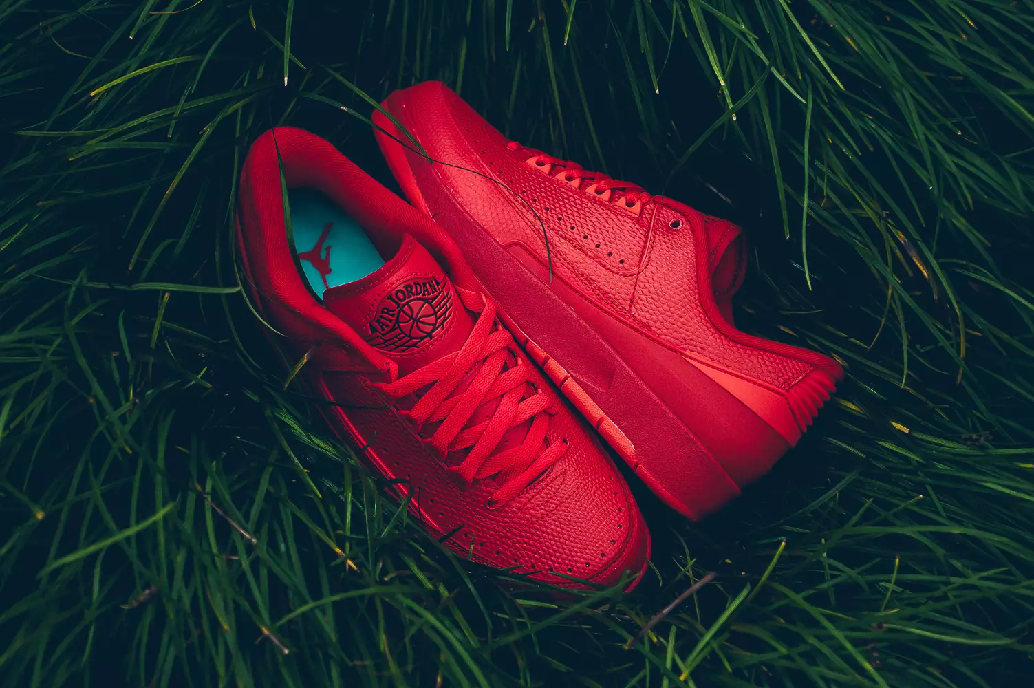 All-Red Air Jordan 2 Low прибуде завтра