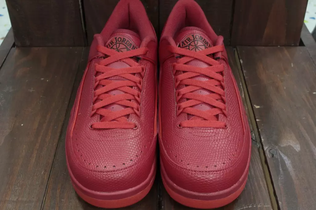 Air Jordan 2 Low Gym Red Universiti Merah