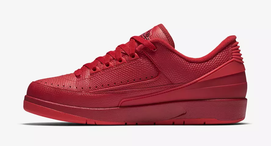 Red Air Jordan 2 დაბალი