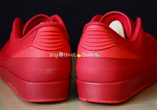 Air Jordan 2 màu đỏ thấp