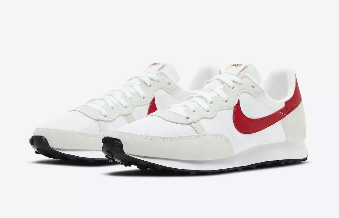 Nike Challenger OG llega con llamativos Swooshes rojos