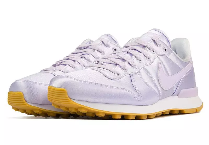 Nike WMNS Enternasyonalist QS Saten Zar zor Üzüm 919989-500