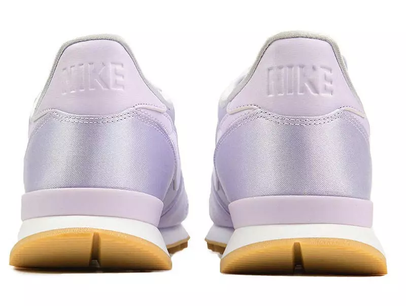 나이키 WMNS 인터네셔널리스트 QS Satin Barely Grape 919989-500