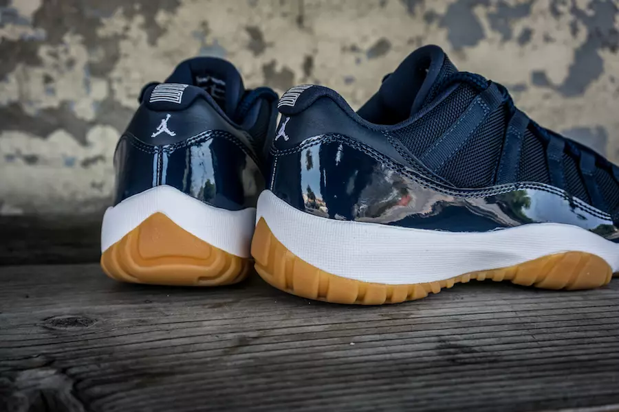 Air Jordan 11 Low Varsity Red and Navy Gum