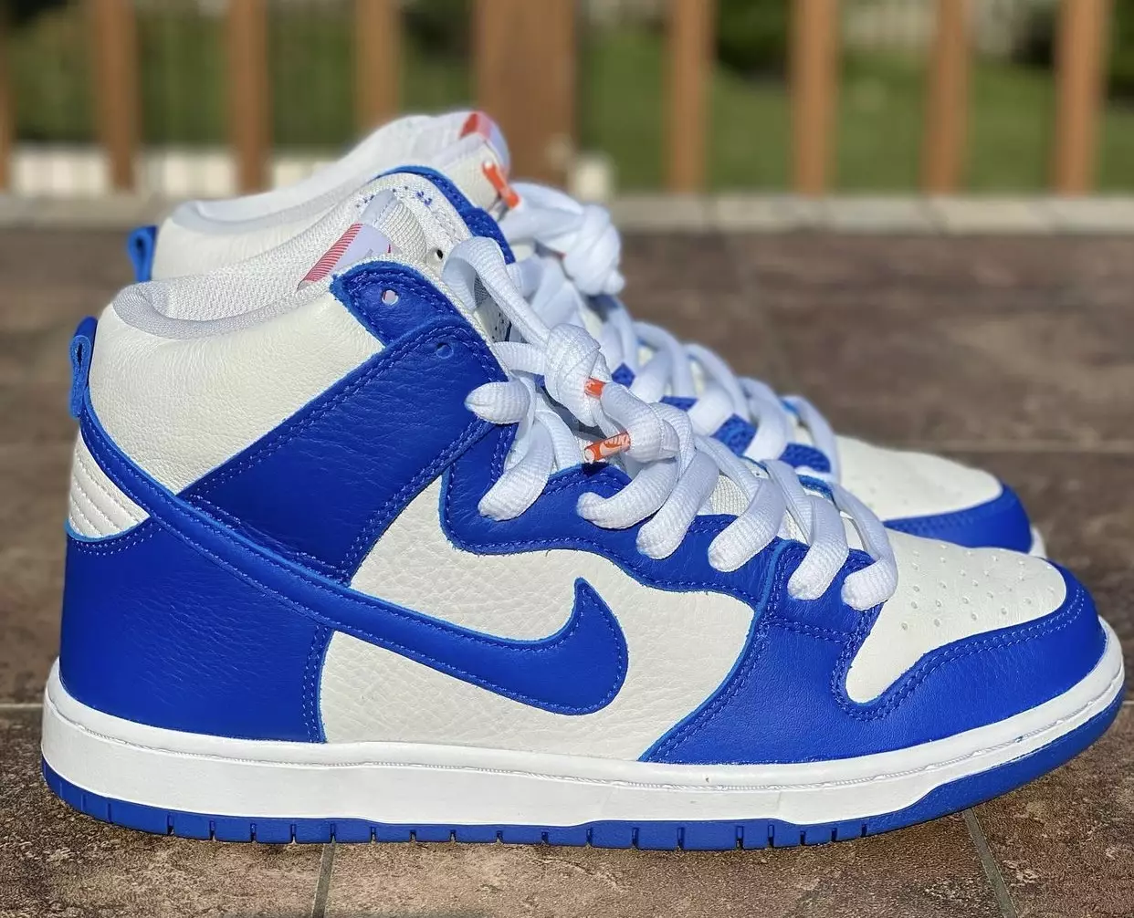 Nike SB Dunk High Pro ISO Lipéad Oráiste Kentucky Blue Dáta Eisiúna