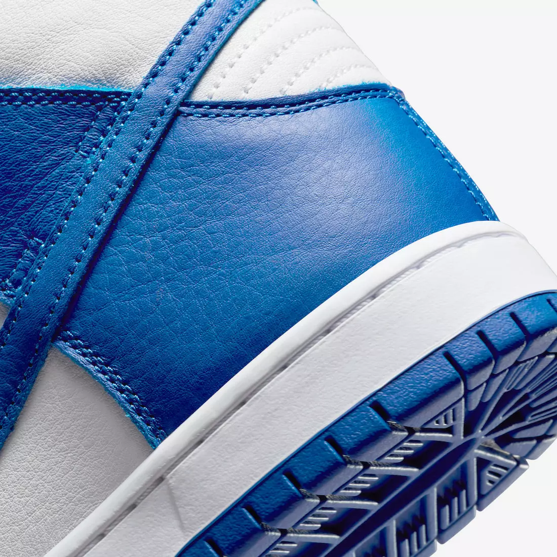 Nike SB Dunk High Pro ISO Kentucky Blu Bianche DH7149-400 Data di rilascio