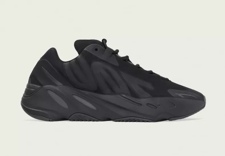 adidas Yeezy Boost 700 MNVN “Triple Black” Hàng về Tuần này