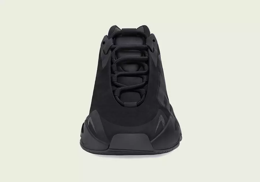 Adidas 700 MNVN Triple Black FV4440 Julkaisupäivä