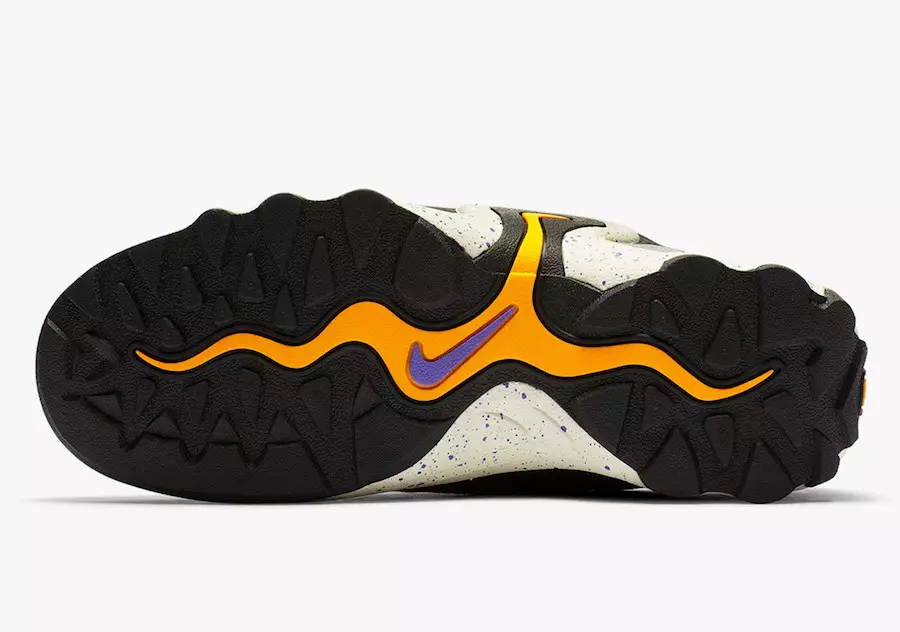 Nike ACG Air Skarn Black University Gold CD2189-002 Datum vydání