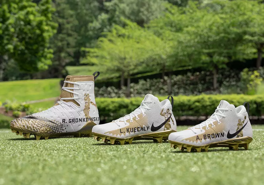 Nike kỷ niệm 99 cầu thủ được xếp hạng Madden 19 Withe Custom Cleats