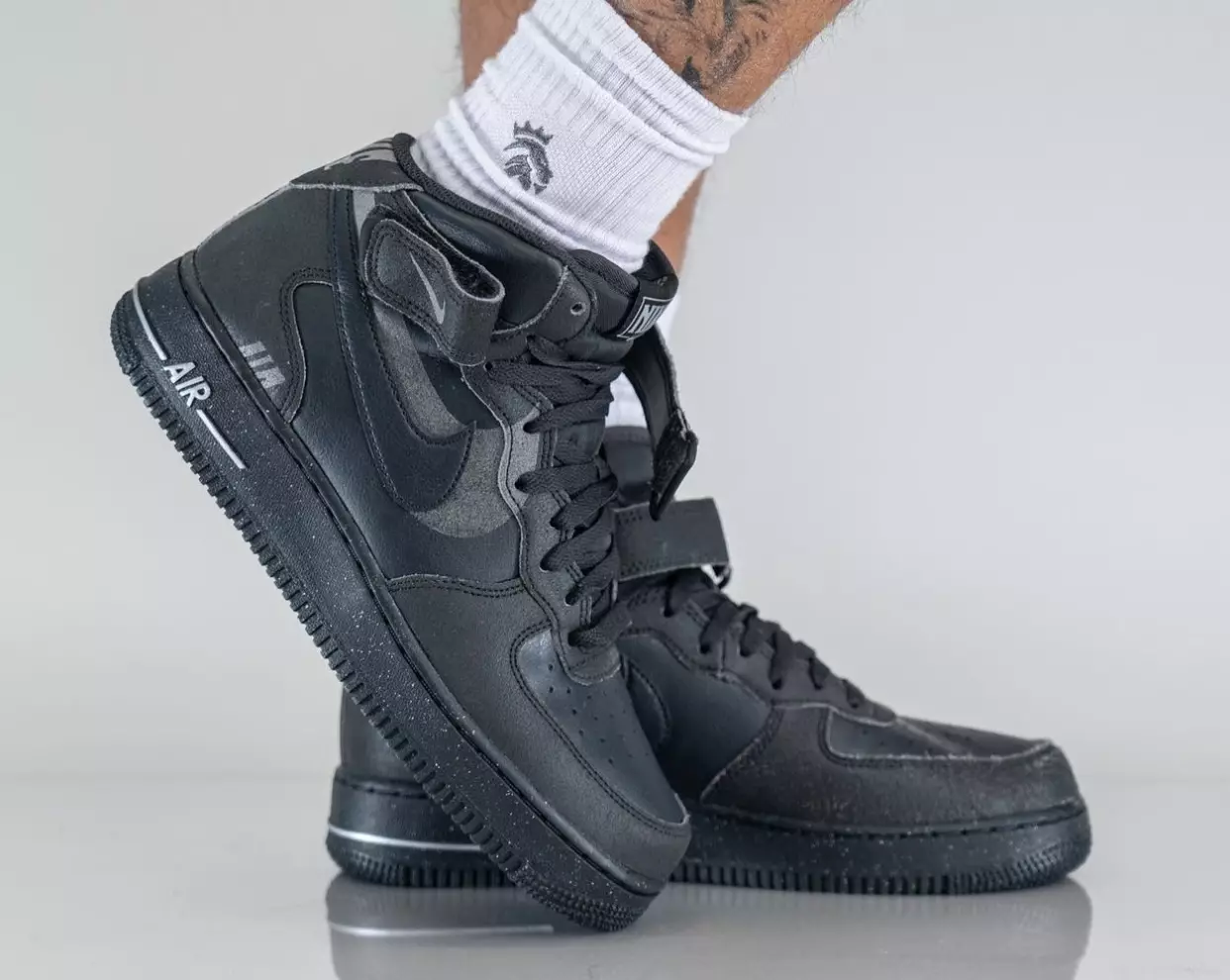 Nike Air Force 1 Mid Off Noir Black DQ7666-001 Release Date On-Feet