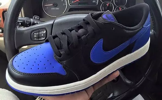 Air Jordan 1 Low OG Royal