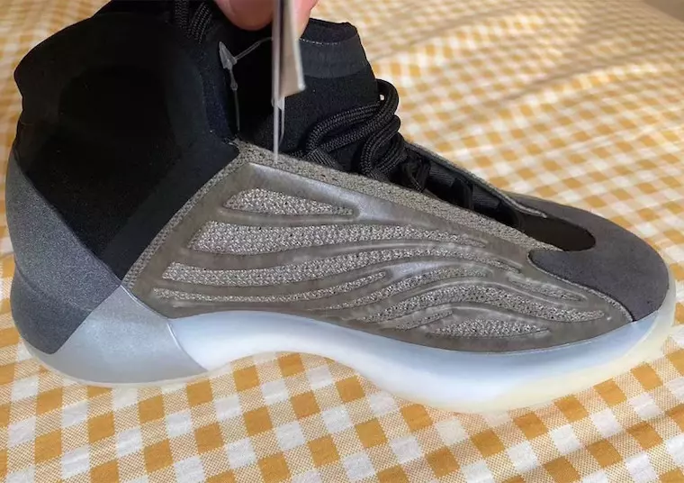 Adidas Yeezy Quantum Barium väljalaskekuupäev