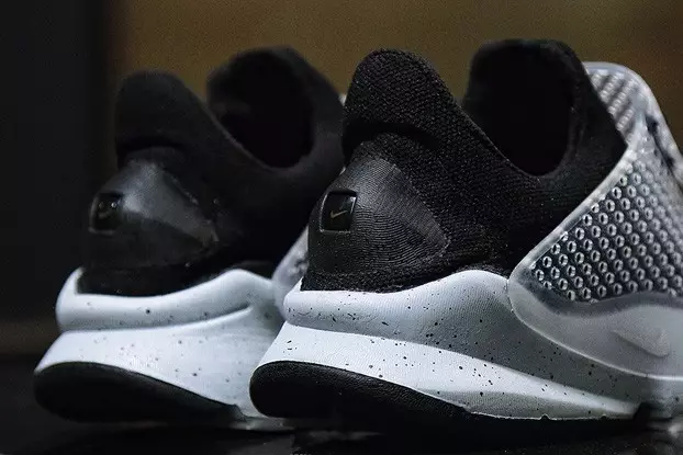 muundo wa kipande Nike Sock Dart Oreo