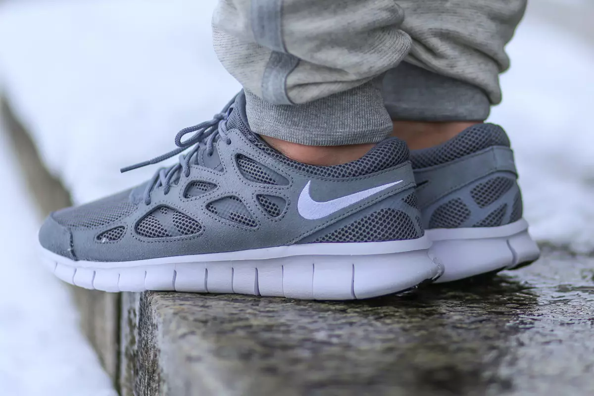 nike-free-run-2-gris-fresco-2