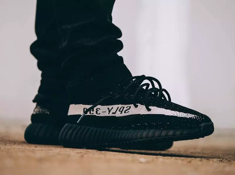 adidas Yeezy Boost 350 V2 Core Hvid Sort