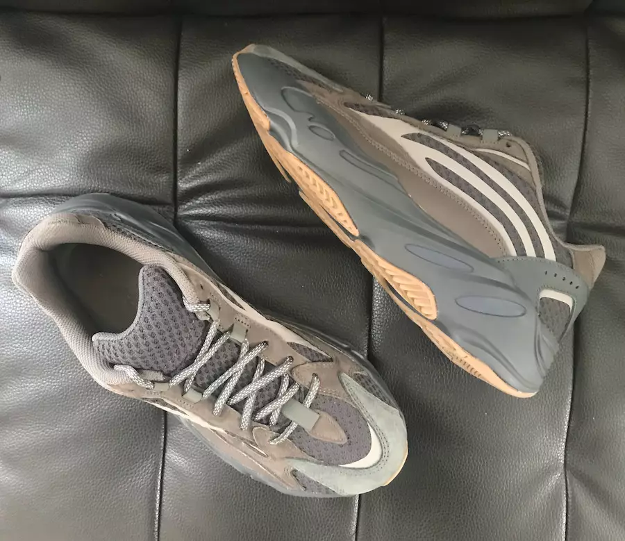 adidas Yeezy Boost 700 V2 Geode EG6860 Data di rilascio Prezzo