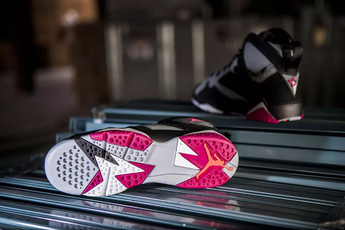 Air Jordan 7 GS Sport Fuchsia Flash