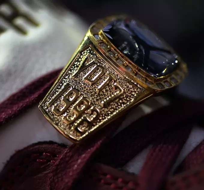 Air Jordan Cigar Champagne Ring Spitzenschlösser