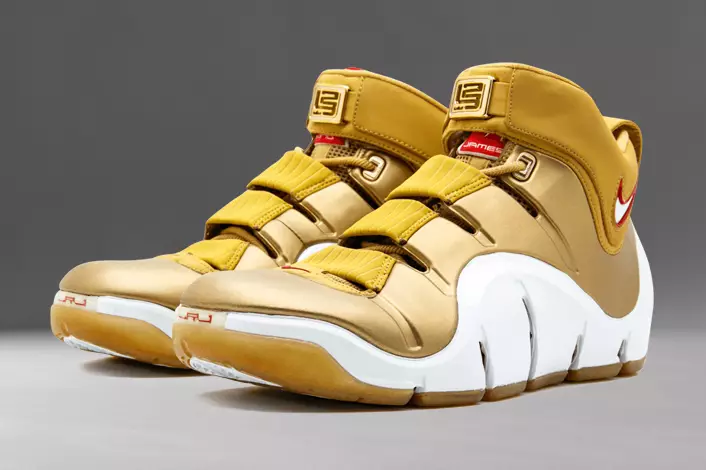 Разговор о кроссовках: Nike LeBron 4 5284_1