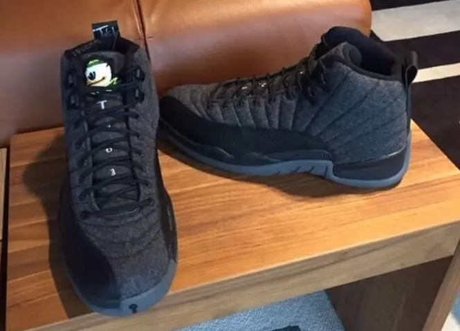 Air Jordan 12 vune Oregon Ducks PE