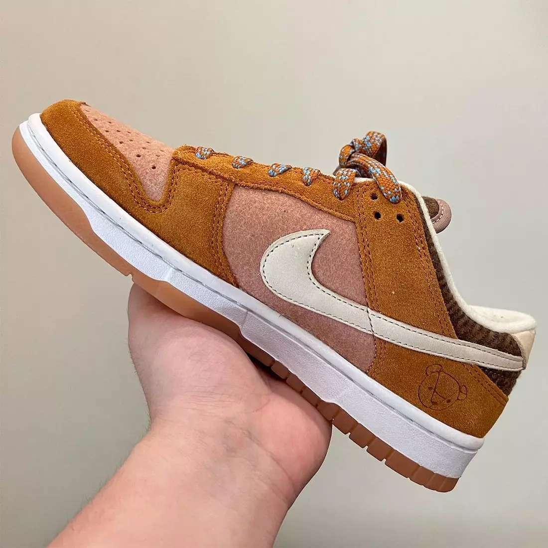 Nike SB Dunk Low Teddy Bear Дата выпуску Цана